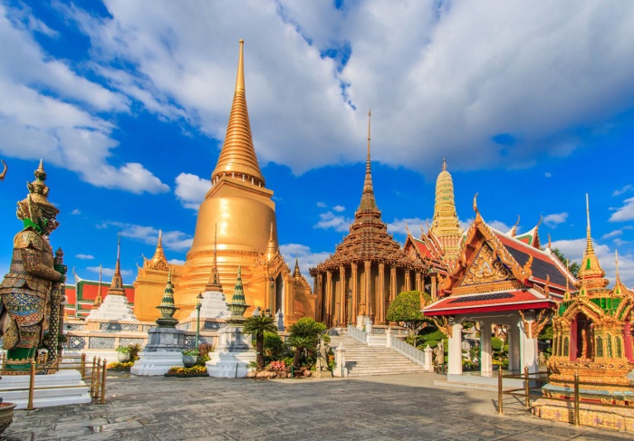Почему Бангкок считается одним из благоприятных регионов для отдыха в Таиланде?
