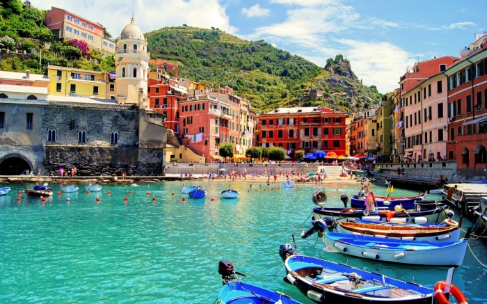 Лучшие итальянские курорты: Форио, Майори, Капри, Чинкве Терре